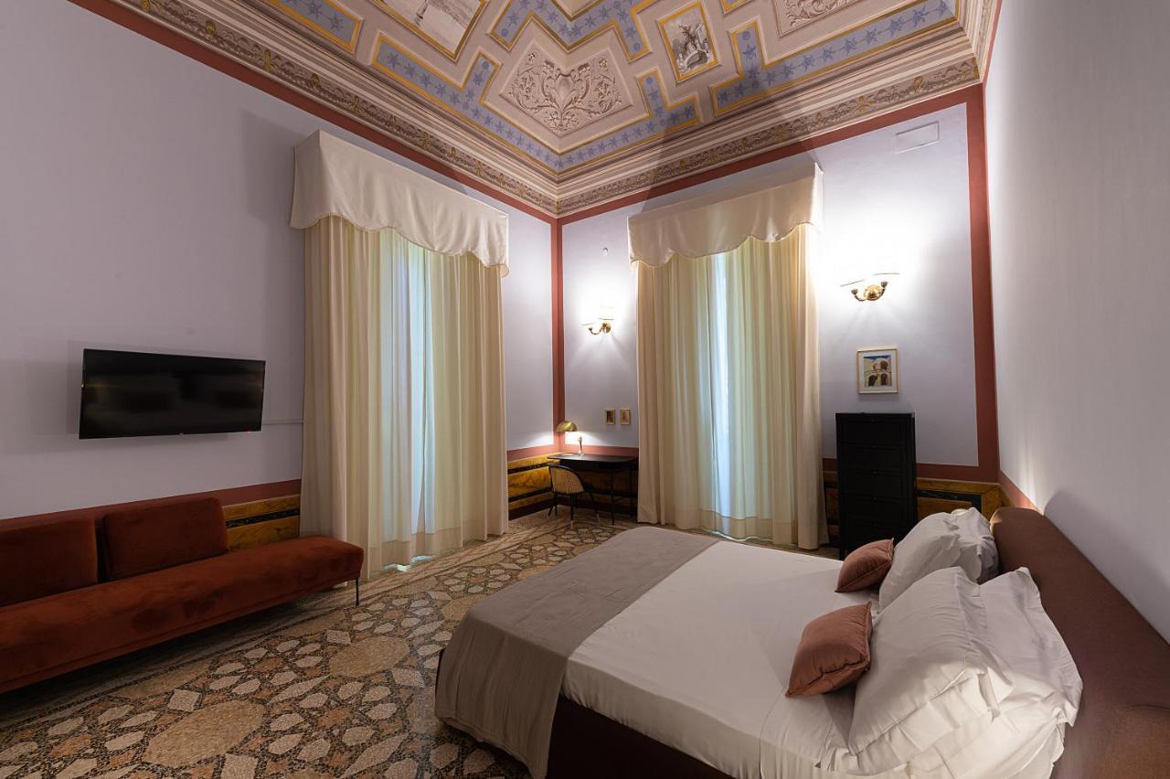 Bed and Breakfast Palazzo Francesco Grassi Aradeo Экстерьер фото