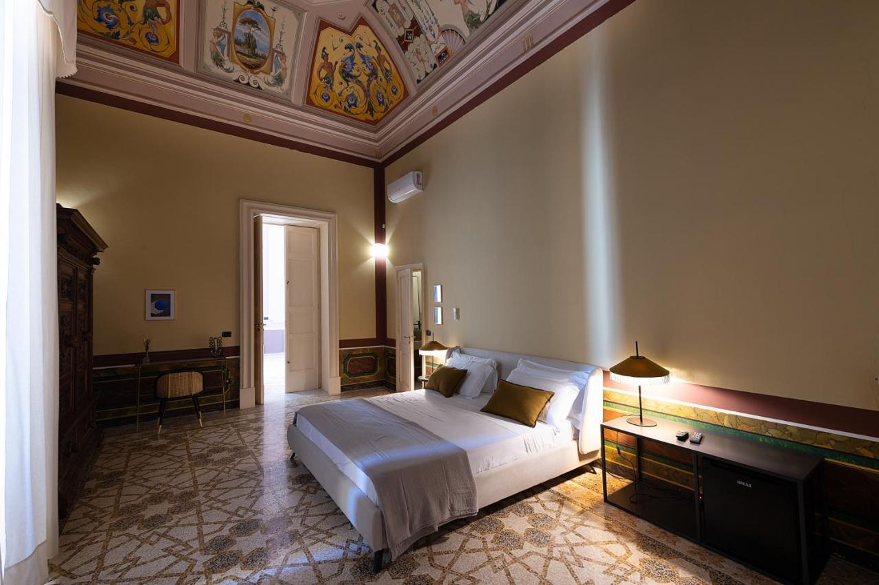 Bed and Breakfast Palazzo Francesco Grassi Aradeo Экстерьер фото