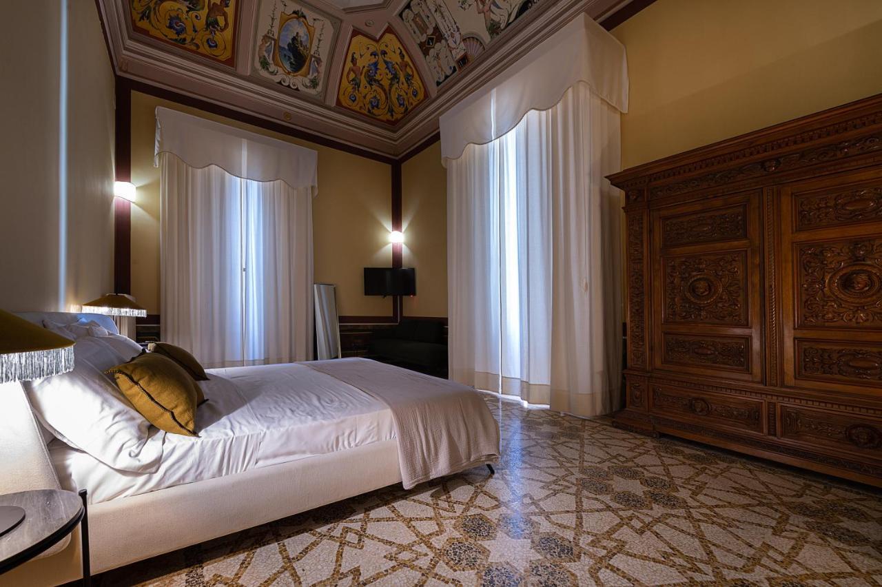 Bed and Breakfast Palazzo Francesco Grassi Aradeo Экстерьер фото