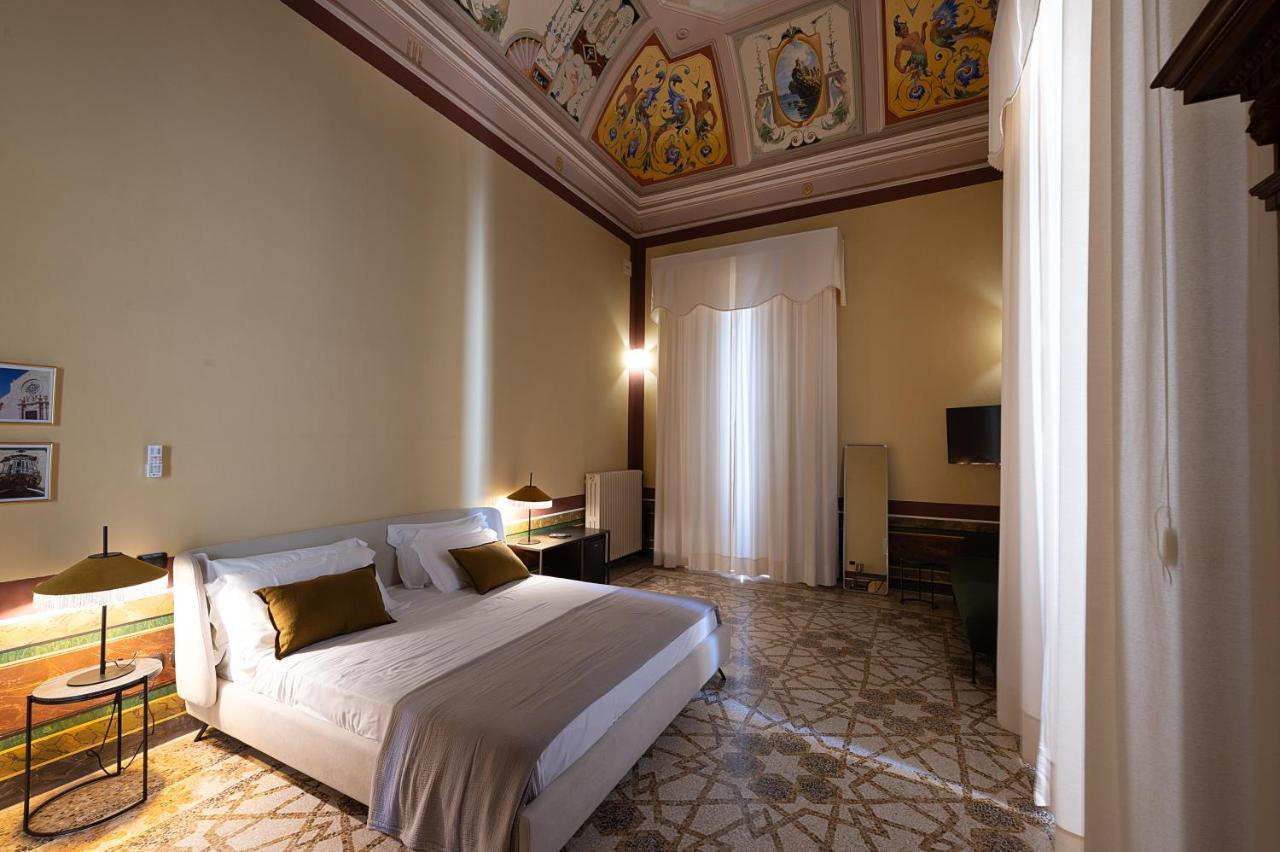 Bed and Breakfast Palazzo Francesco Grassi Aradeo Экстерьер фото