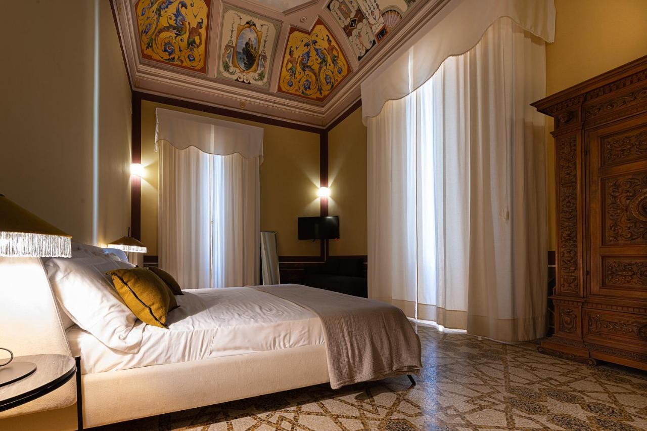 Bed and Breakfast Palazzo Francesco Grassi Aradeo Экстерьер фото